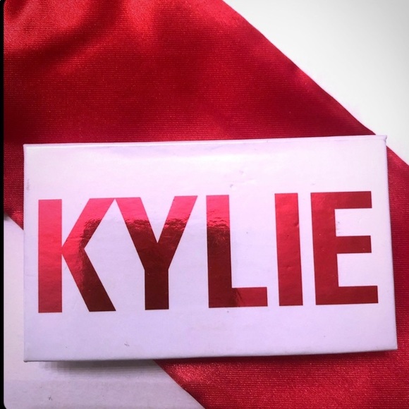 KYLIE Cosmetics Limited Edition Mini Duo EyeShadow - Picture 6 of 6